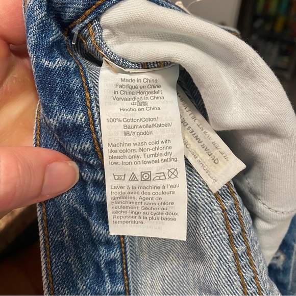 Madewell Stovepipe Jeans in distressed light wash blue - Picture 6 of 8